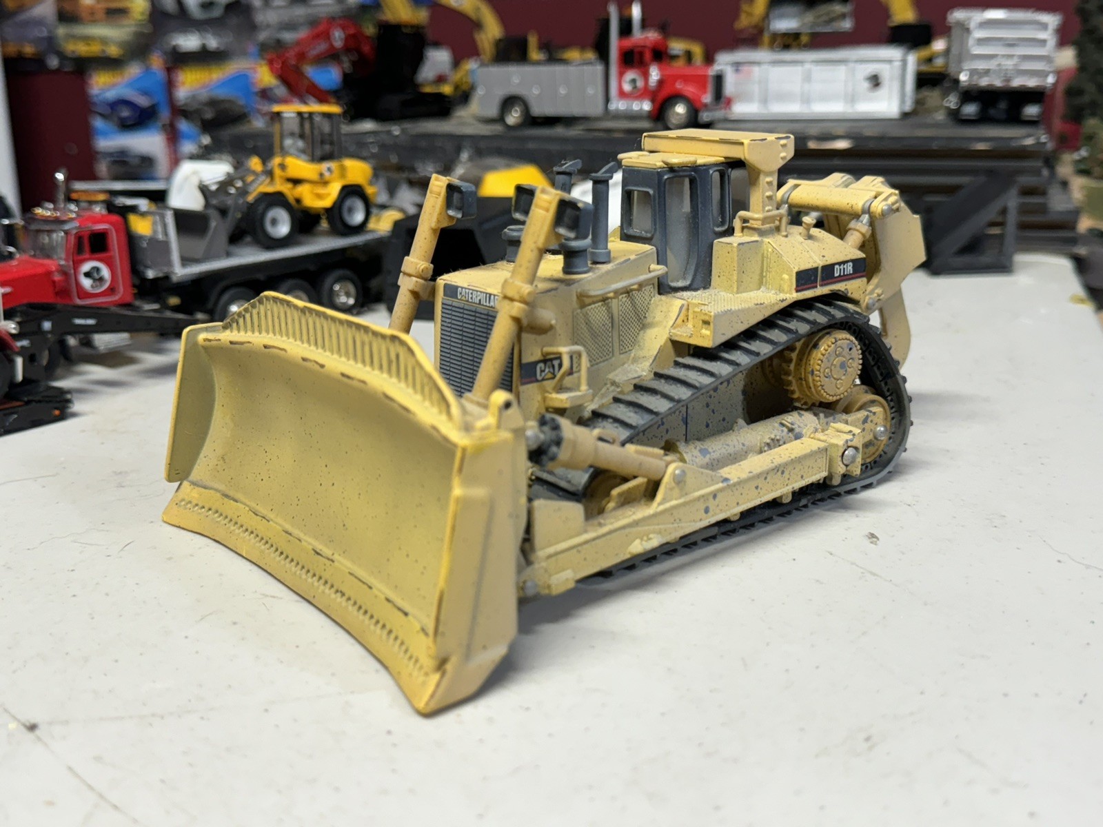 Norscot 1:50 Scale CAT Caterpillar D11R Dozer Bulldozer Factory Weathered! Rare!