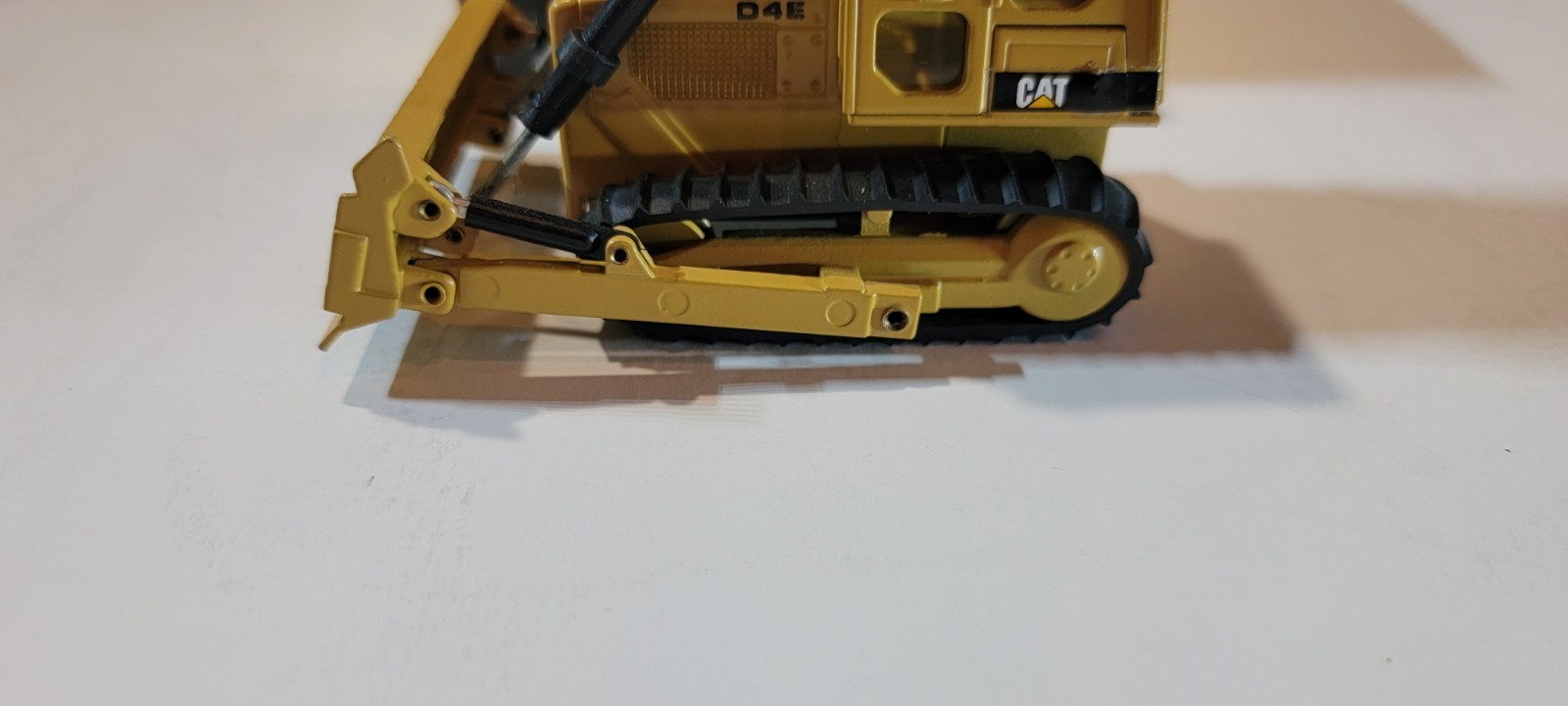 NGZ 1:50 Diecast Cat Caterpillar D4E Tracked Tractor Bulldozer Kettendozer #205