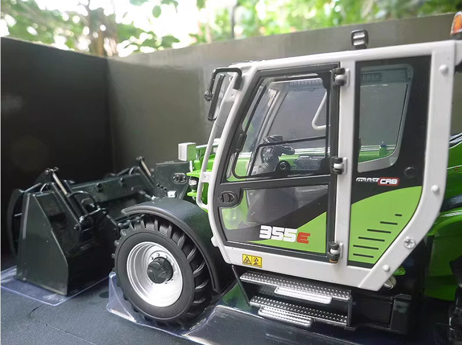 1:32 UH Sennebogen Telehandler 355E Telescopic Telehandler Machine Diecast Model