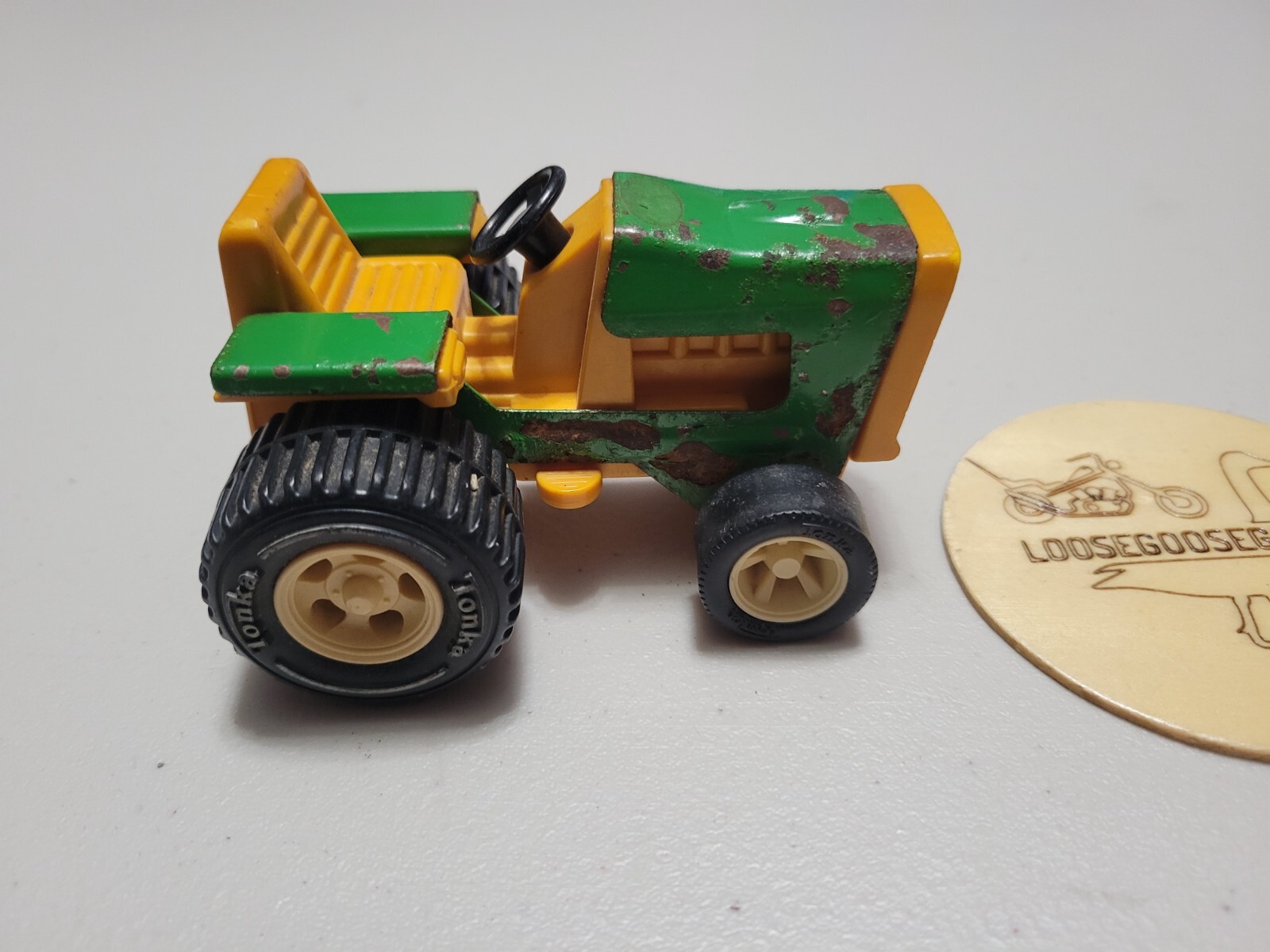 Vintage Tonka 811002 Green Yellow Farm Tractor Plastic Diecast Pressed Steel