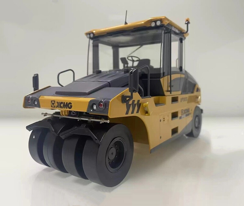 1:25 XCMG XP305S Tire Roller Construction Machinery Equipment Diecast Model