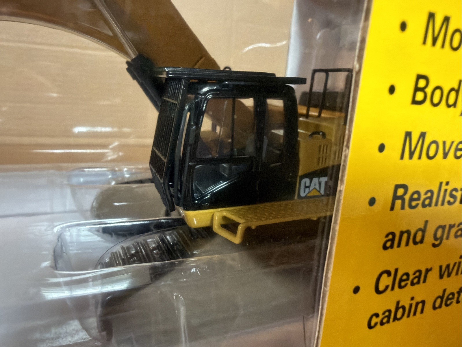 1/50 Caterpillar CAT 374D L Hyd Excavator High Line Series Diecast Masters 85274