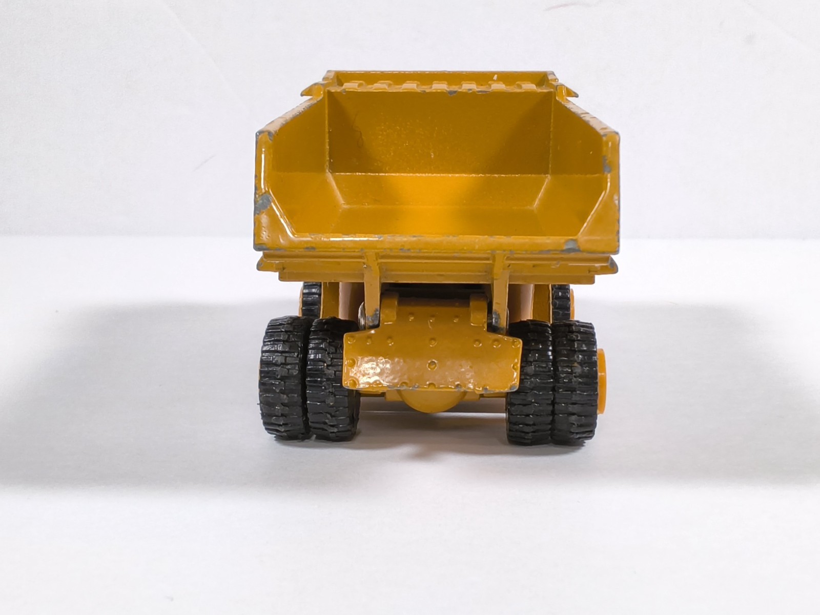 Ertl IH International 3214G Articulated Dump Truck Diecast Mining Toy