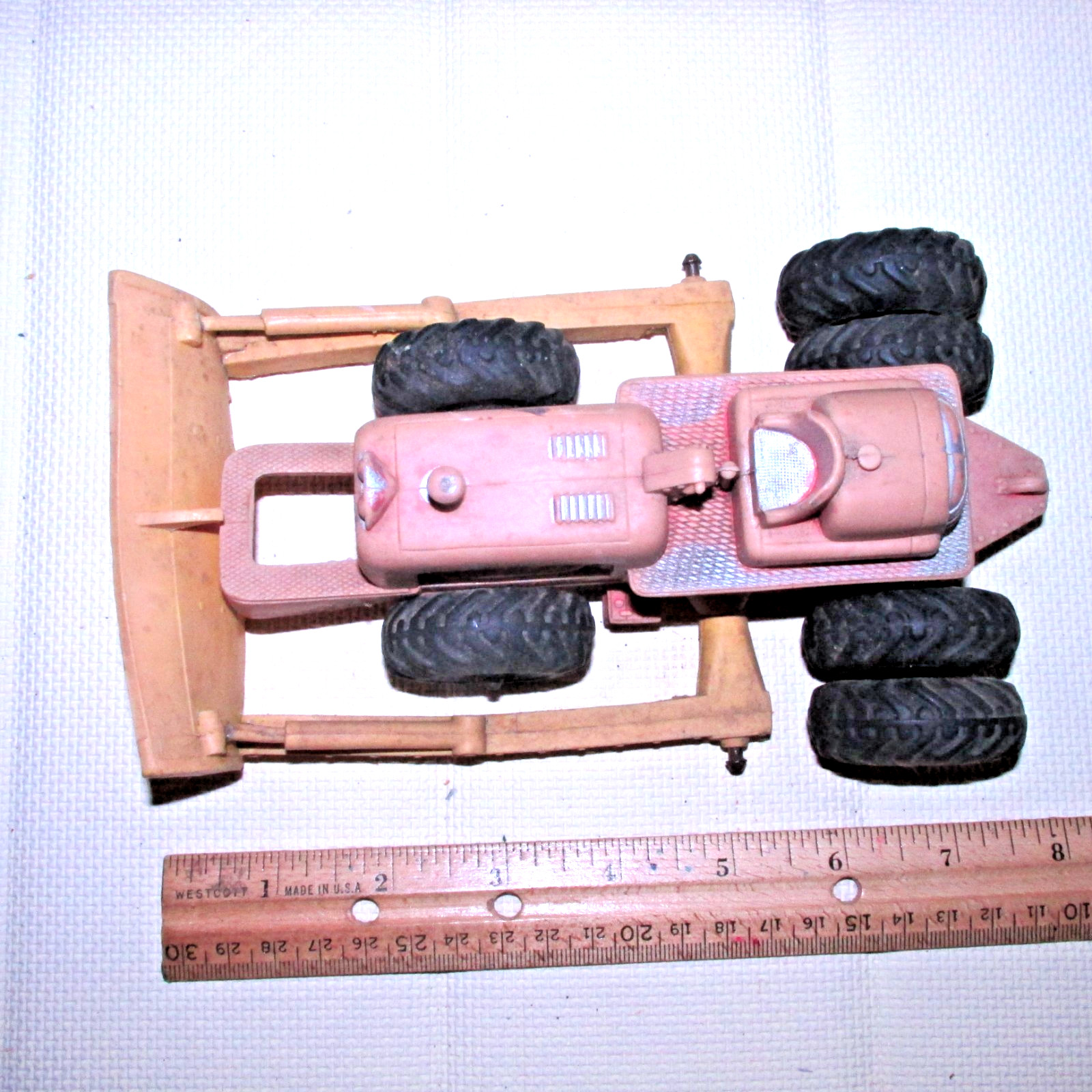 Vintage Auburn Rubber 7 1/2″ Tractor Bulldozer 6 wheel Fading USA