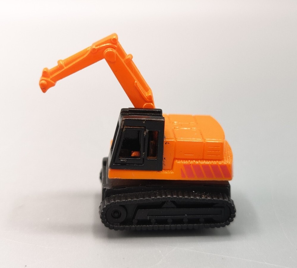 1987 Vintage Micro Machine Orange and Black Excavator. Construction. Galoob.