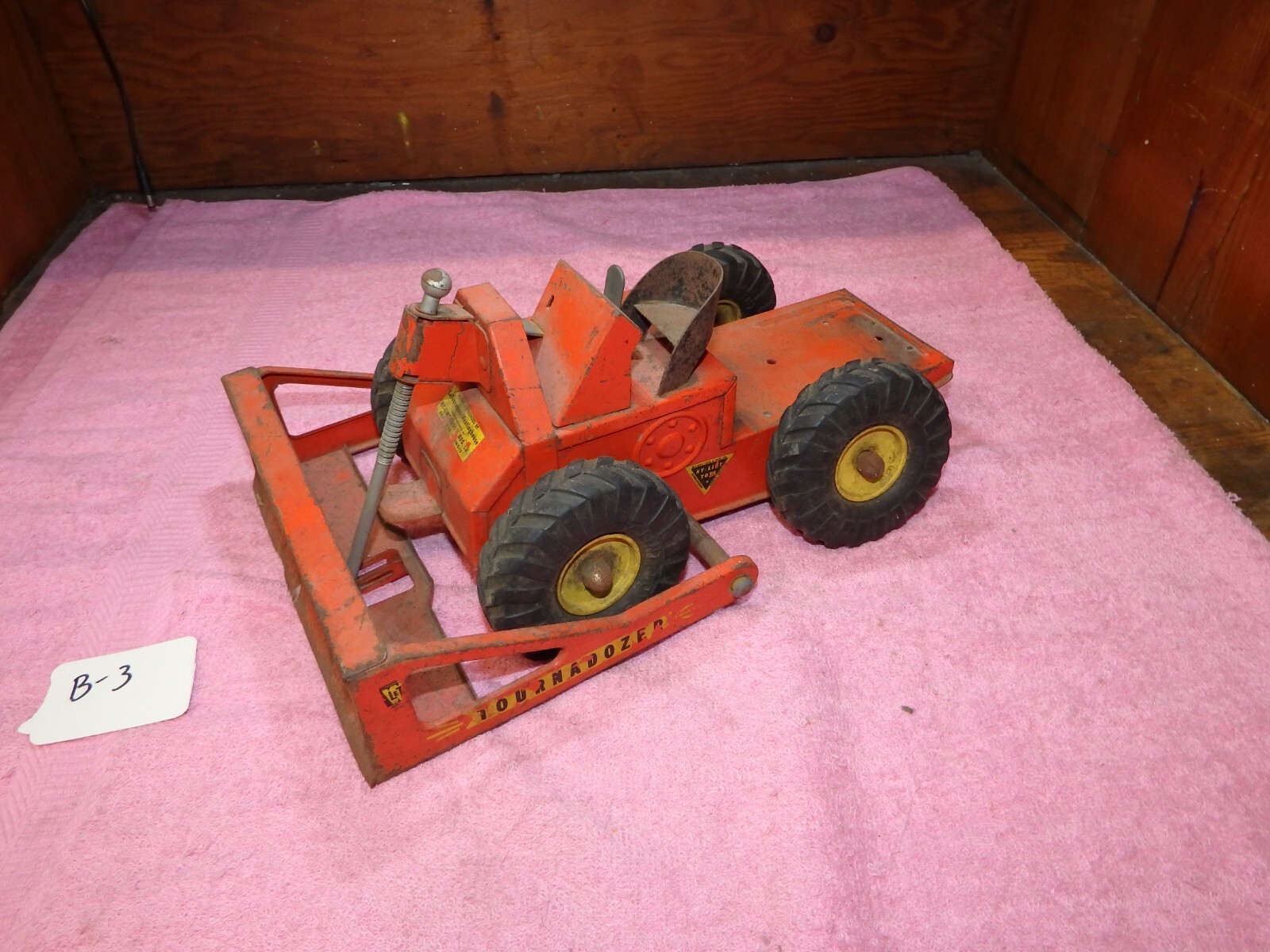 VINTAGE 54/55 NYLINT Tournatractor DIECAST PRESSED STEEL RUBBER-WHEELED DOZER