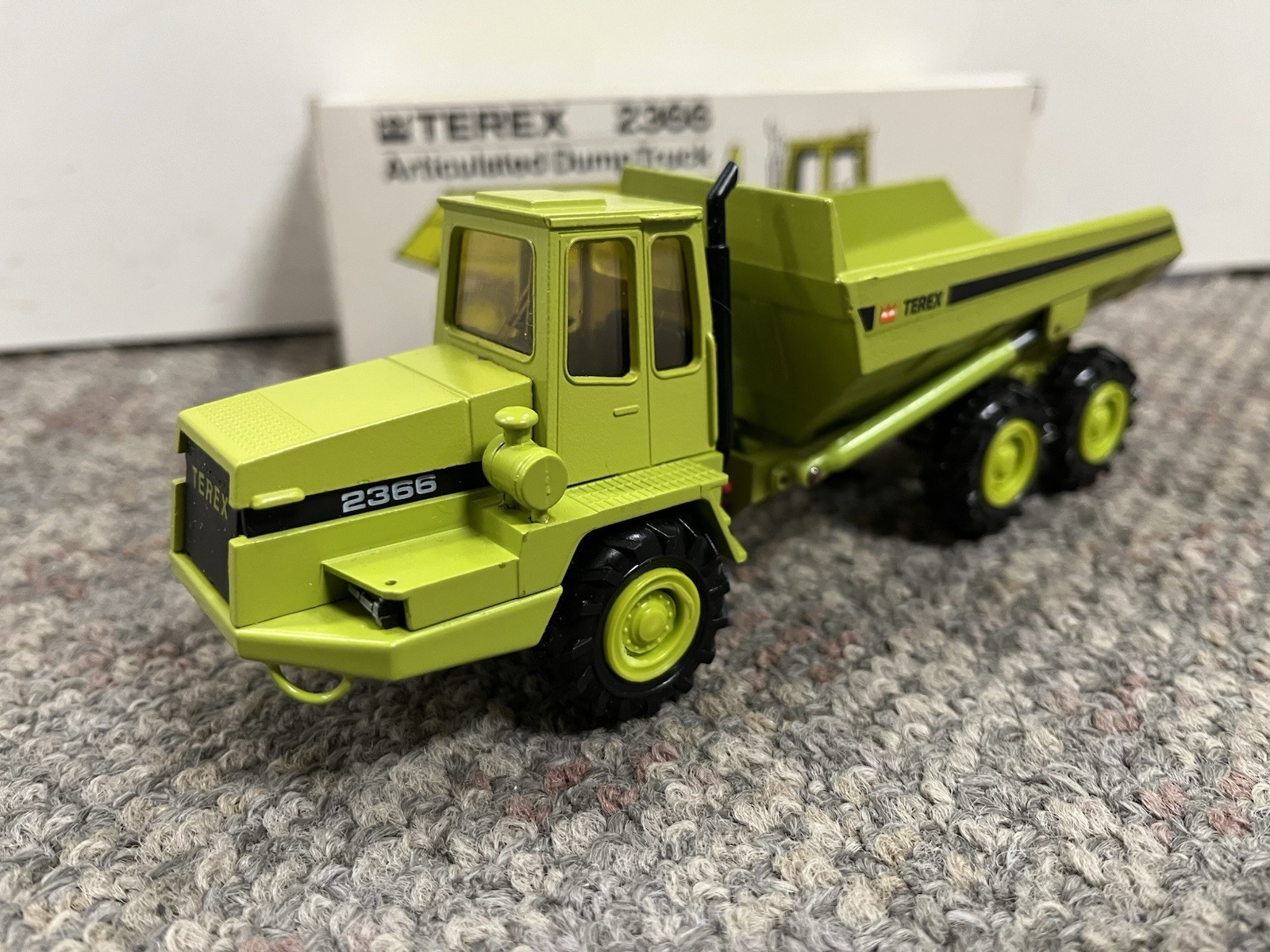 * TEREX 1/50 SCALE #2366 ARTICULATED DUMP TRUCK DIECAST *ST