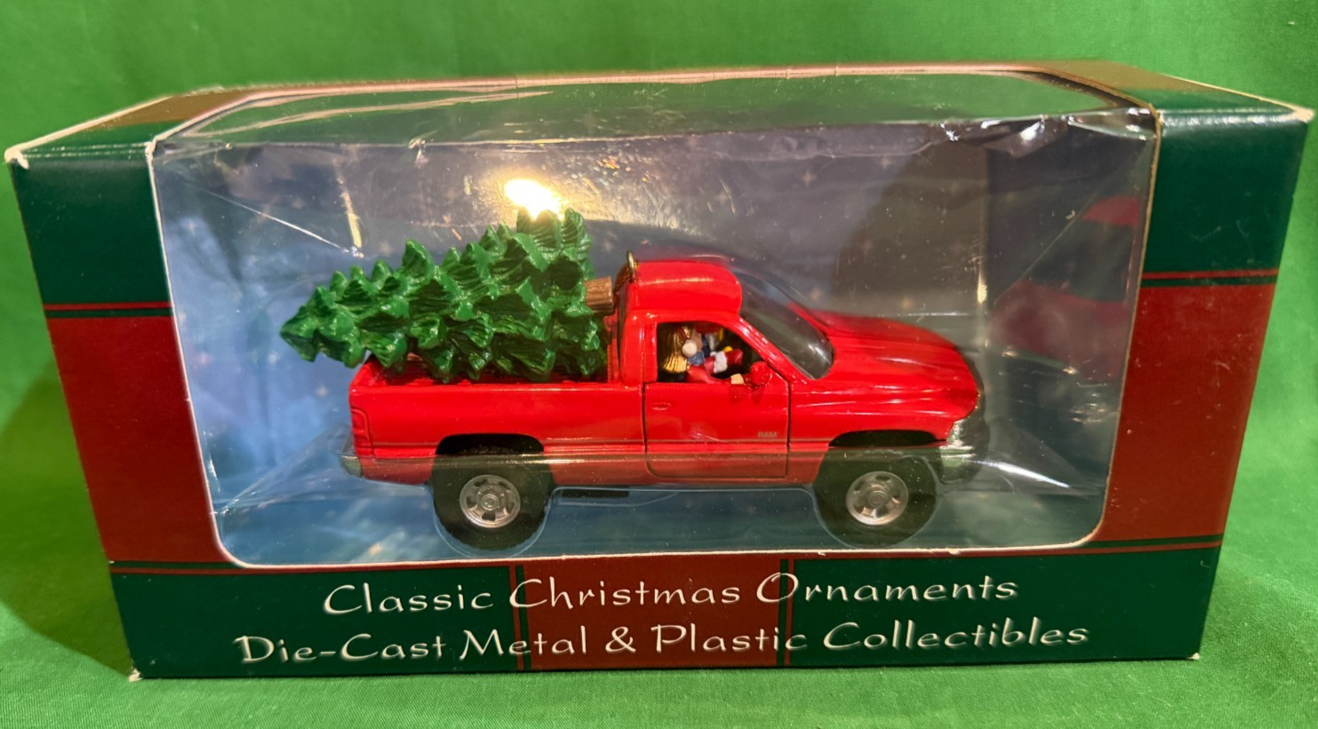 Maisto Christmas Ornament Diecast 4″ Long Dodge Ram 1/43 Diecast NEW in Box BX3