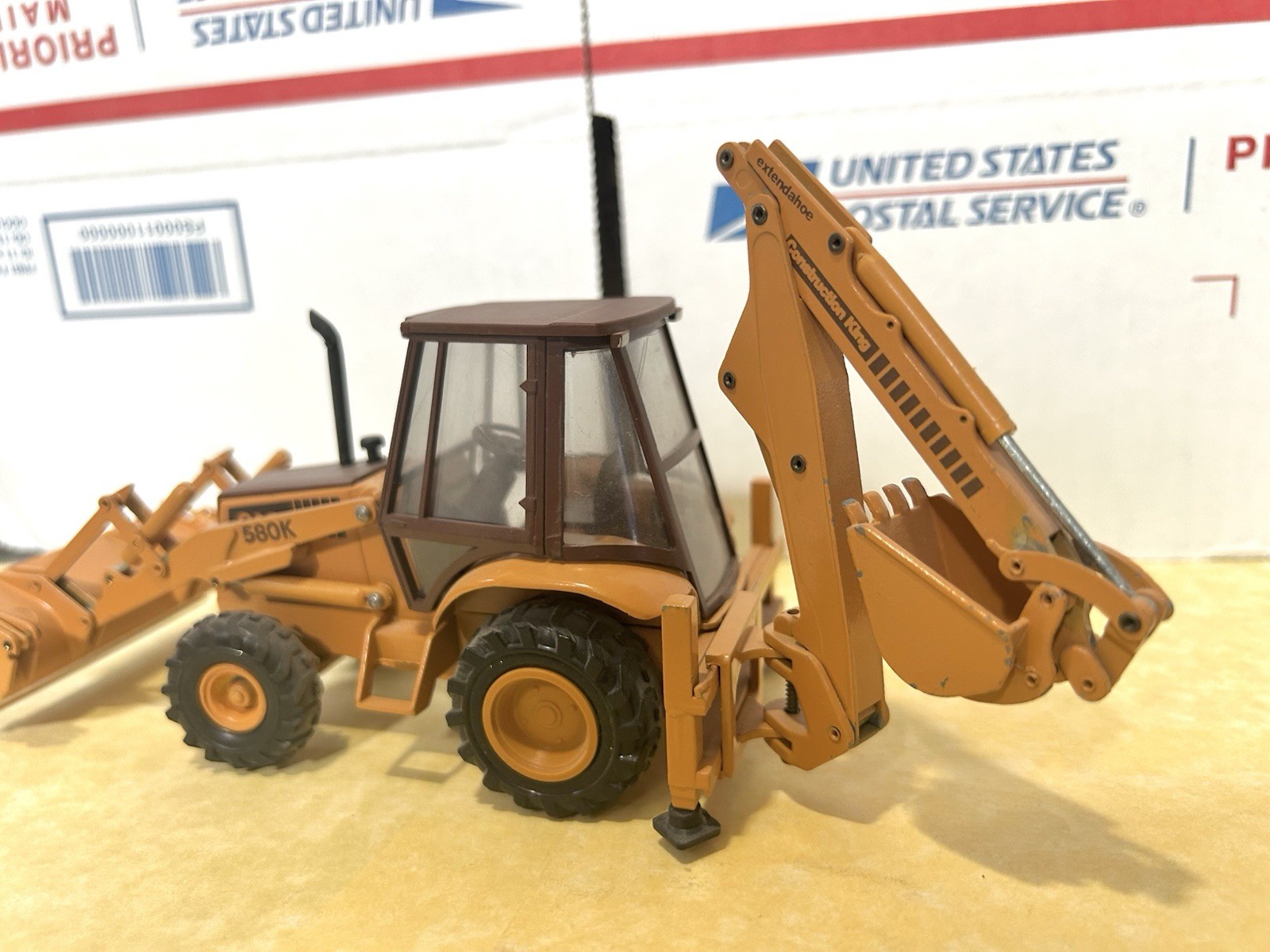 Conrad 1/35 Scale Case 580K Loader-Backhoe (Side-Shift Version) w/Extendahoe!