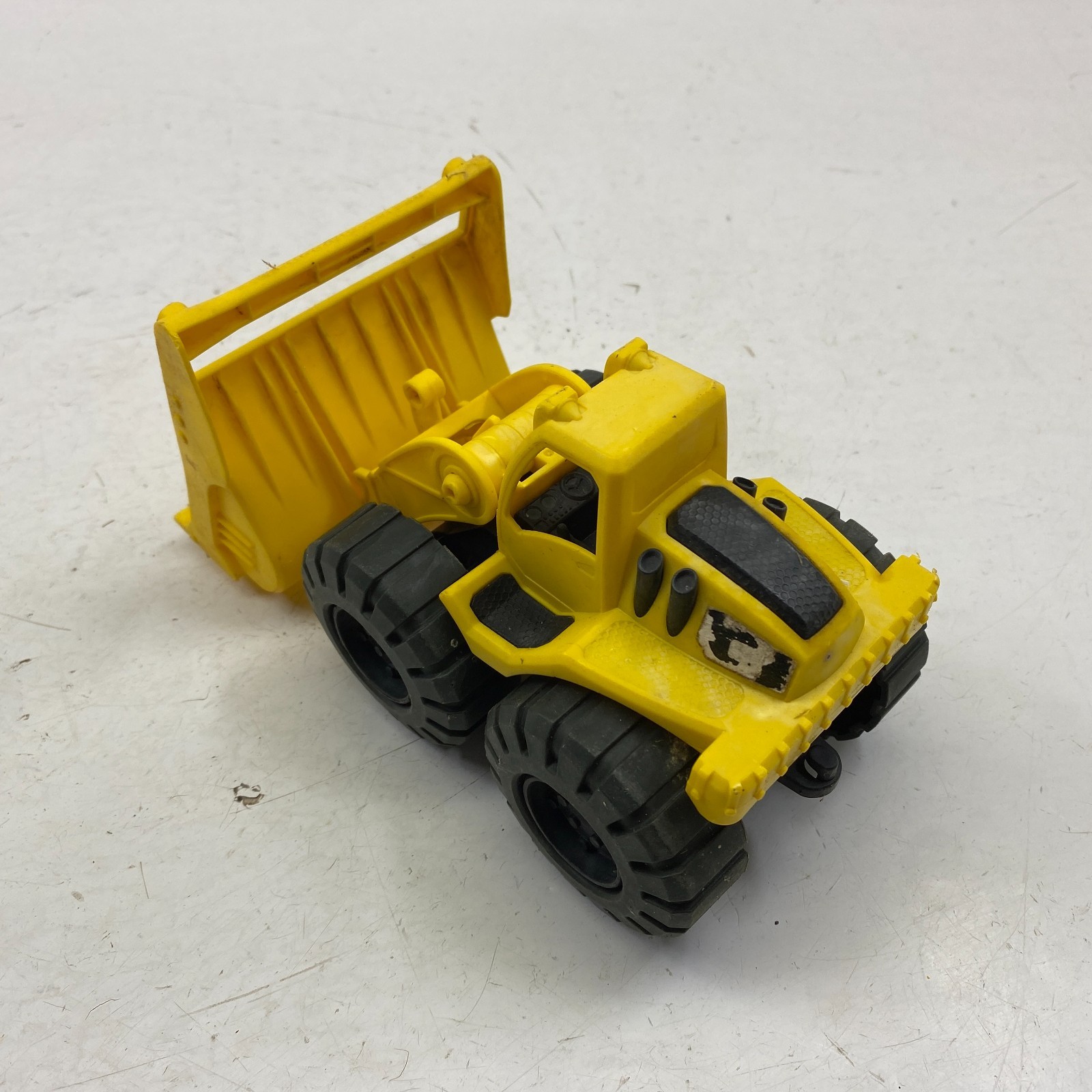 CAT Construction 7″ Dump Truck, Excavator Toys Lot of 2 (USED)