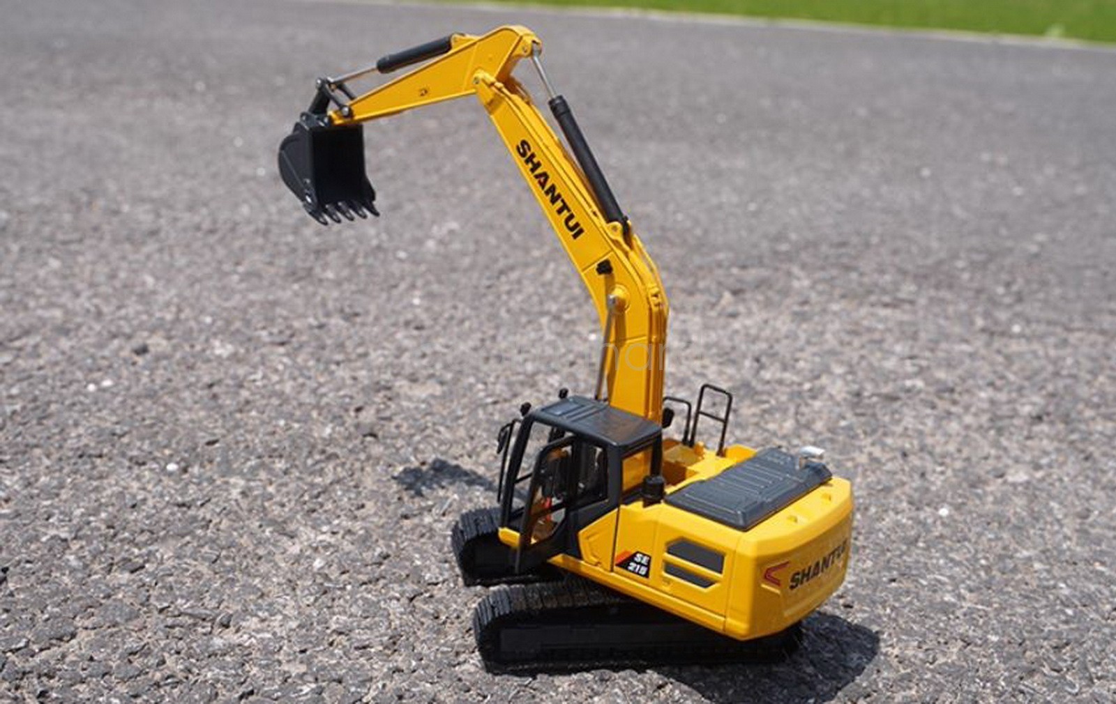 1/35 Scale For SHANTUI SE215 Hydraulic Excavator DieCast Model Collection