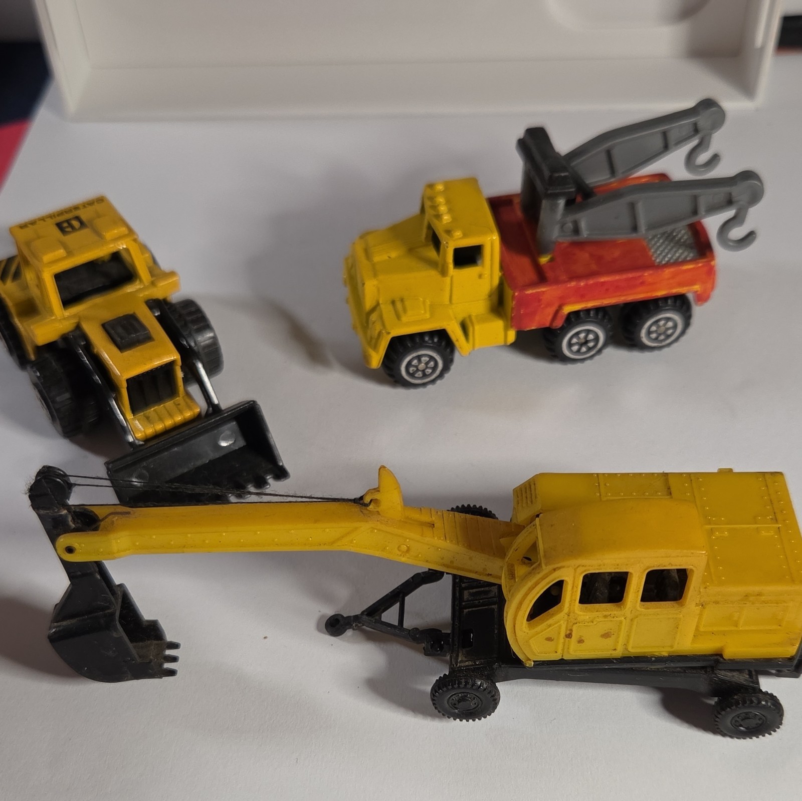 Matchbox Superfast No. 29 Caterpillar Tractor Shovel Diecast Yellow/Black 1976
