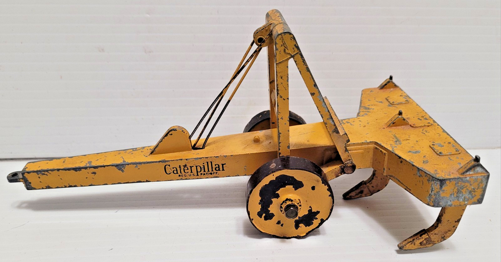 VINTAGE RUEHL CATERPILLAR RIPPER