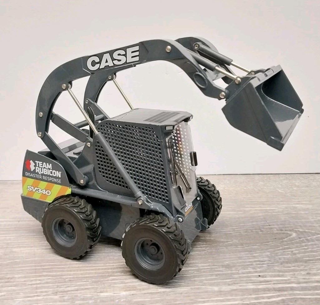 Ertl Case SV340 Skid Steer Diecast 1:16 Team Rubicon
