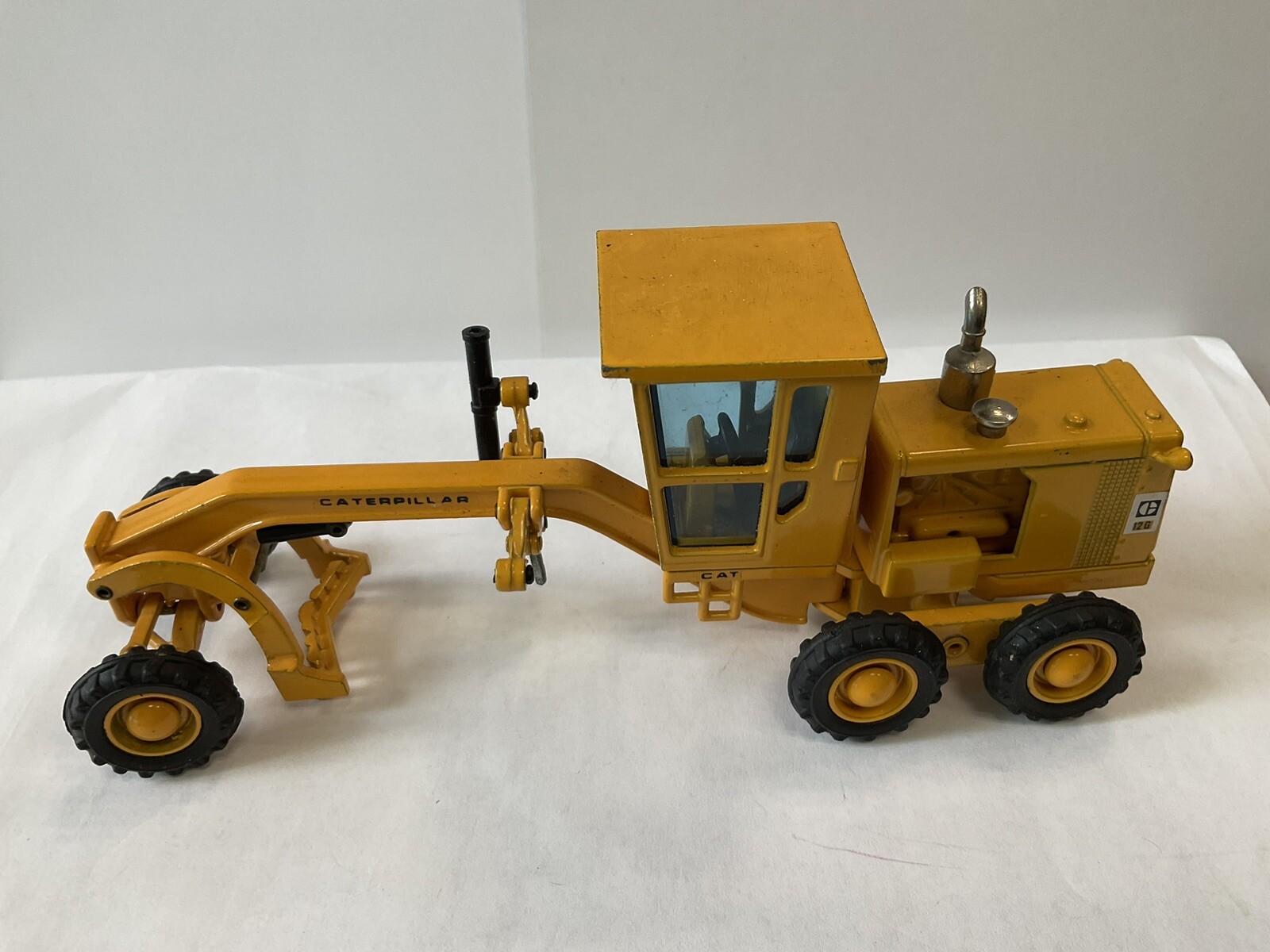 JOAL CAT Catepillar 23g Grader #217, Spain, Broken