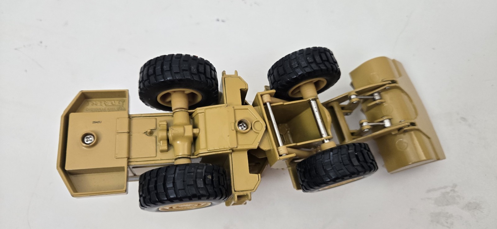ERTL CAT Caterpillar Wheel Loader 988B Yellow Die Cast Model Vintage