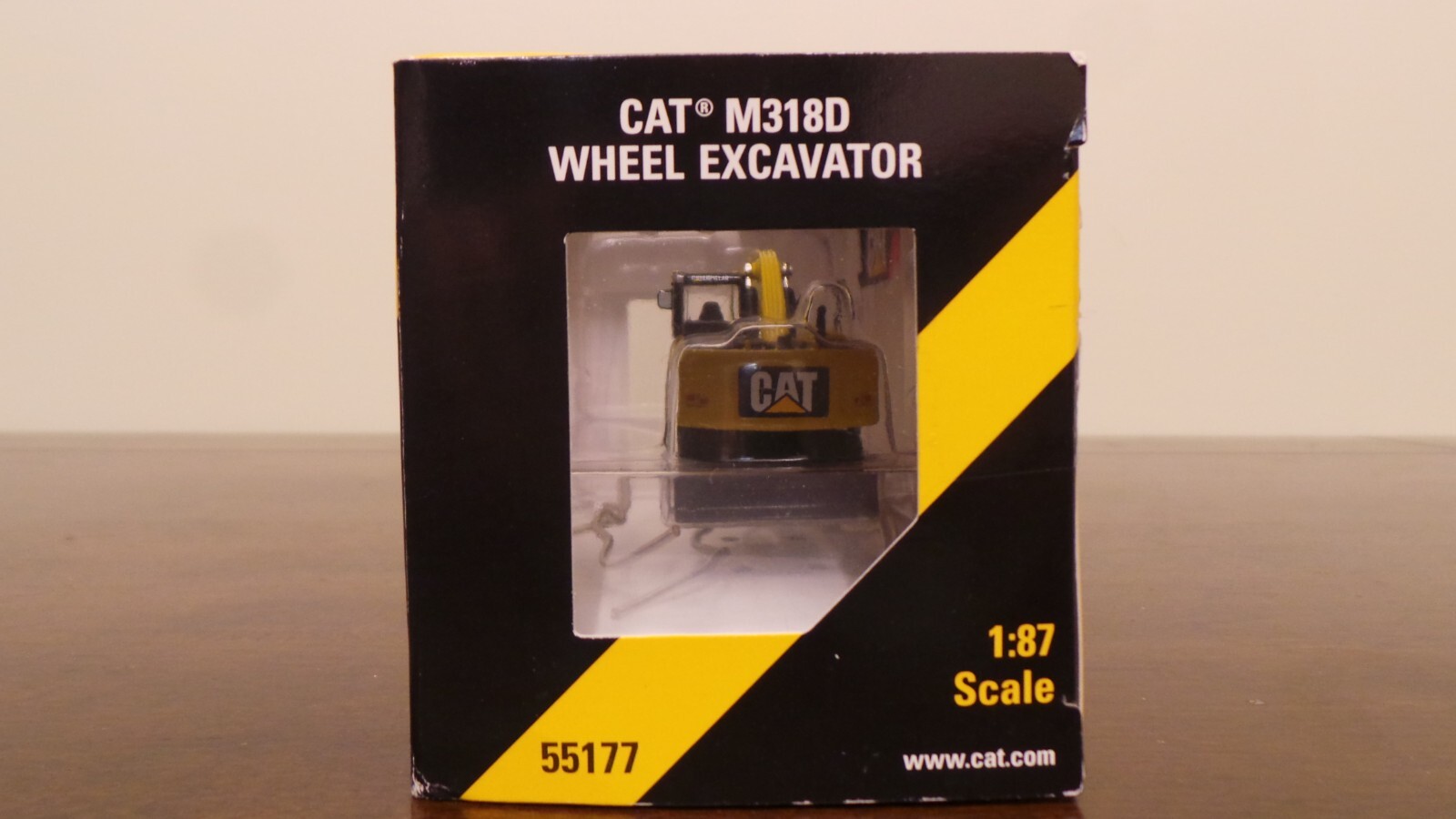 Norscot Cat M318D Wheel Excavator 55177 Collectible Die-Cast 1:87
