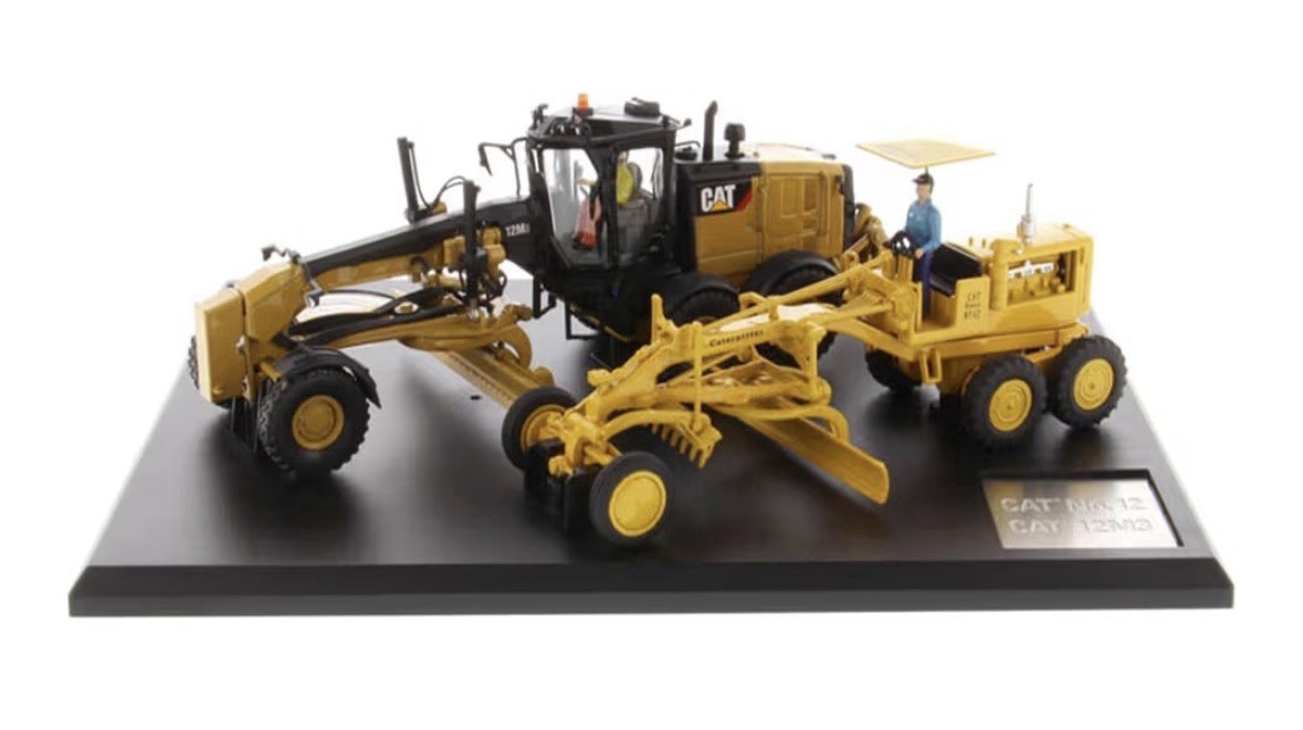 DIECAST MASTERS CAT NO. 12 & 12M3 MOTOR GRADER 2 PC SET 1/50 85560