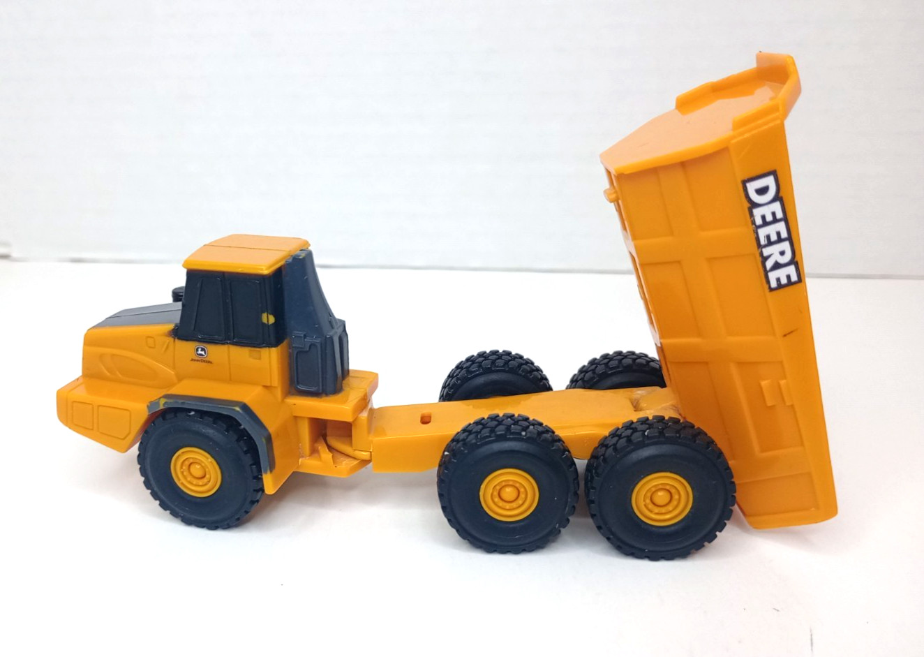ERTL John Deere Articulated Dump Truck 5” Long