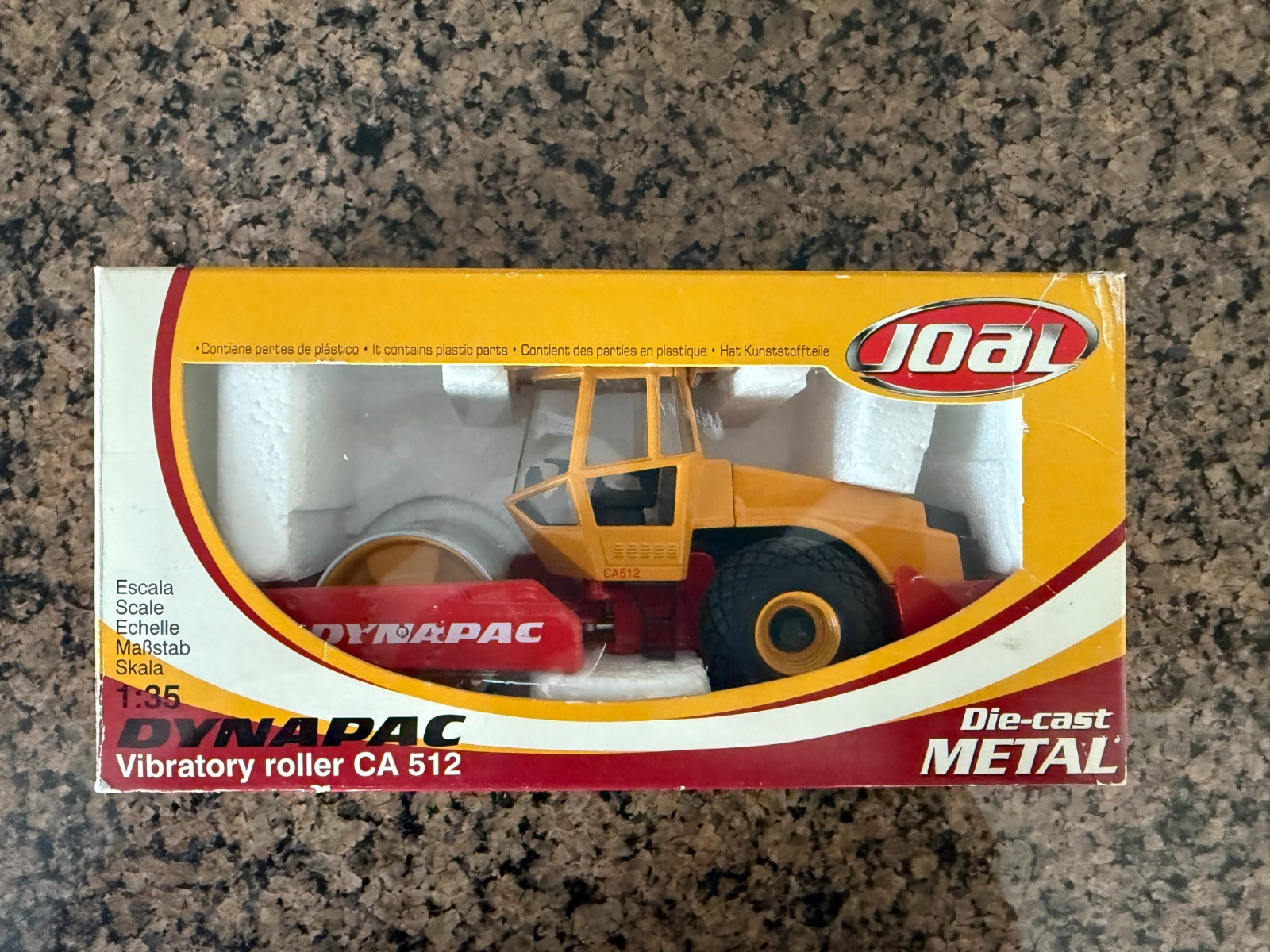 1/35 JOAL DYNAPAC VIBRATORY ROLLER CA 512 SMOOTH DRUM