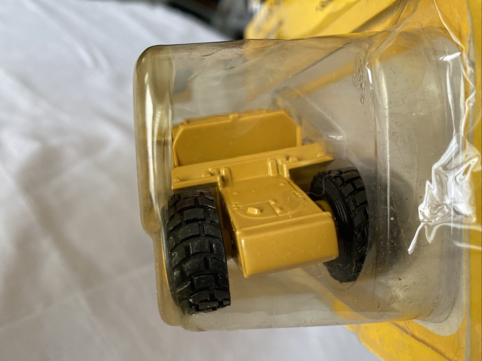 CAT 613C Scraper Construction Vehicle, 1:64, Die-Cast Norscot 1998 Not Used M1