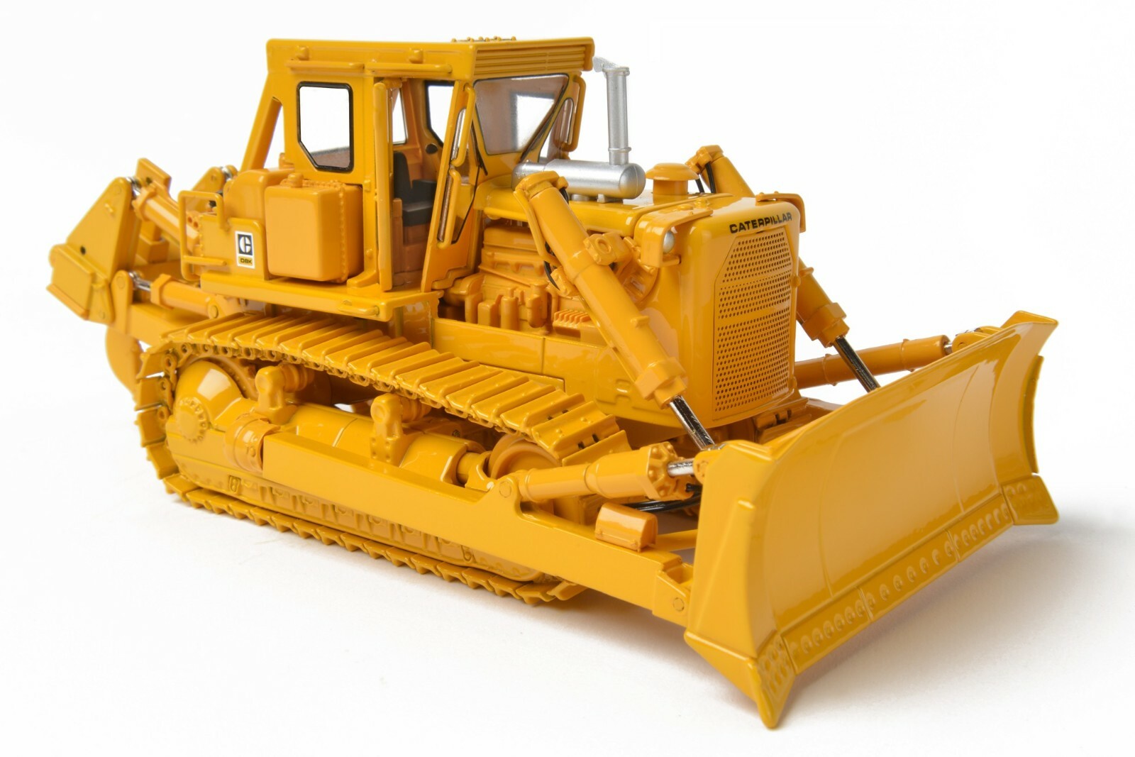 Caterpillar Cat D8K Dozer with S-Blade and Ripper – CCM 1:48 Scale Model New