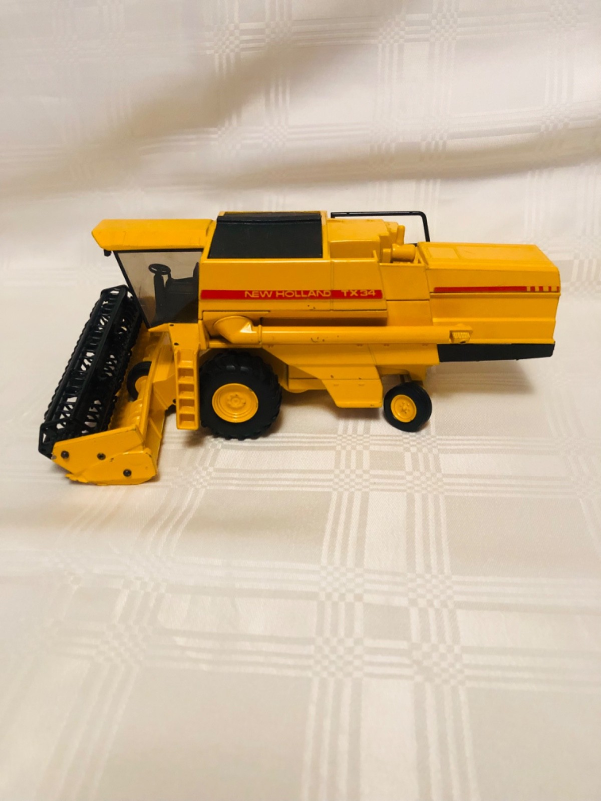 Joal New Holland TX34 Combine w/Grain Head JO 240 1:42 Scale No Box Read