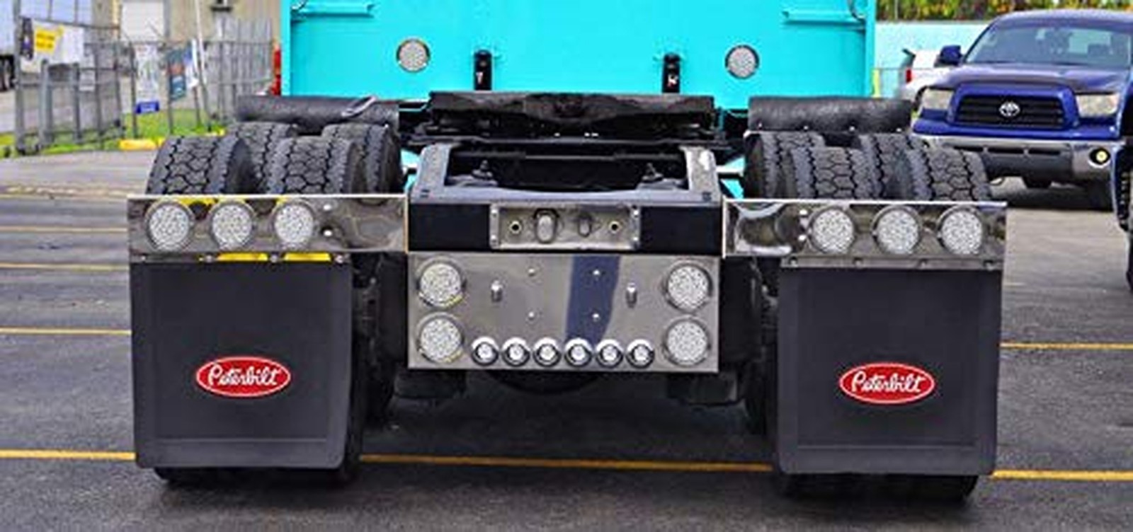 Peterbilt Motors 24″ x 24″ Heavy Duty 1/4″ Thick Rubber Black Semi Truck Mud …