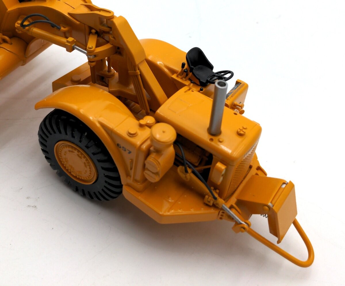 Black Rat Models 1:48 Scale Diecast Caterpillar 657 Scraper Push Pull