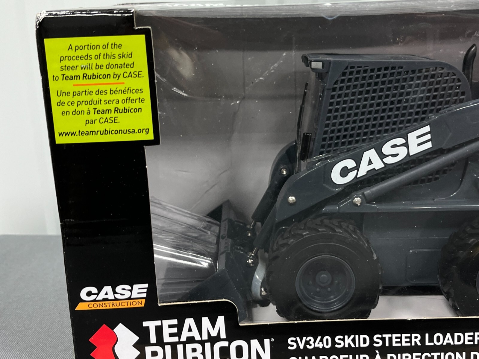 Case SV340 TEAM RUBICON Skid Steer BLACK 1:16 Ertl Diecast NIB