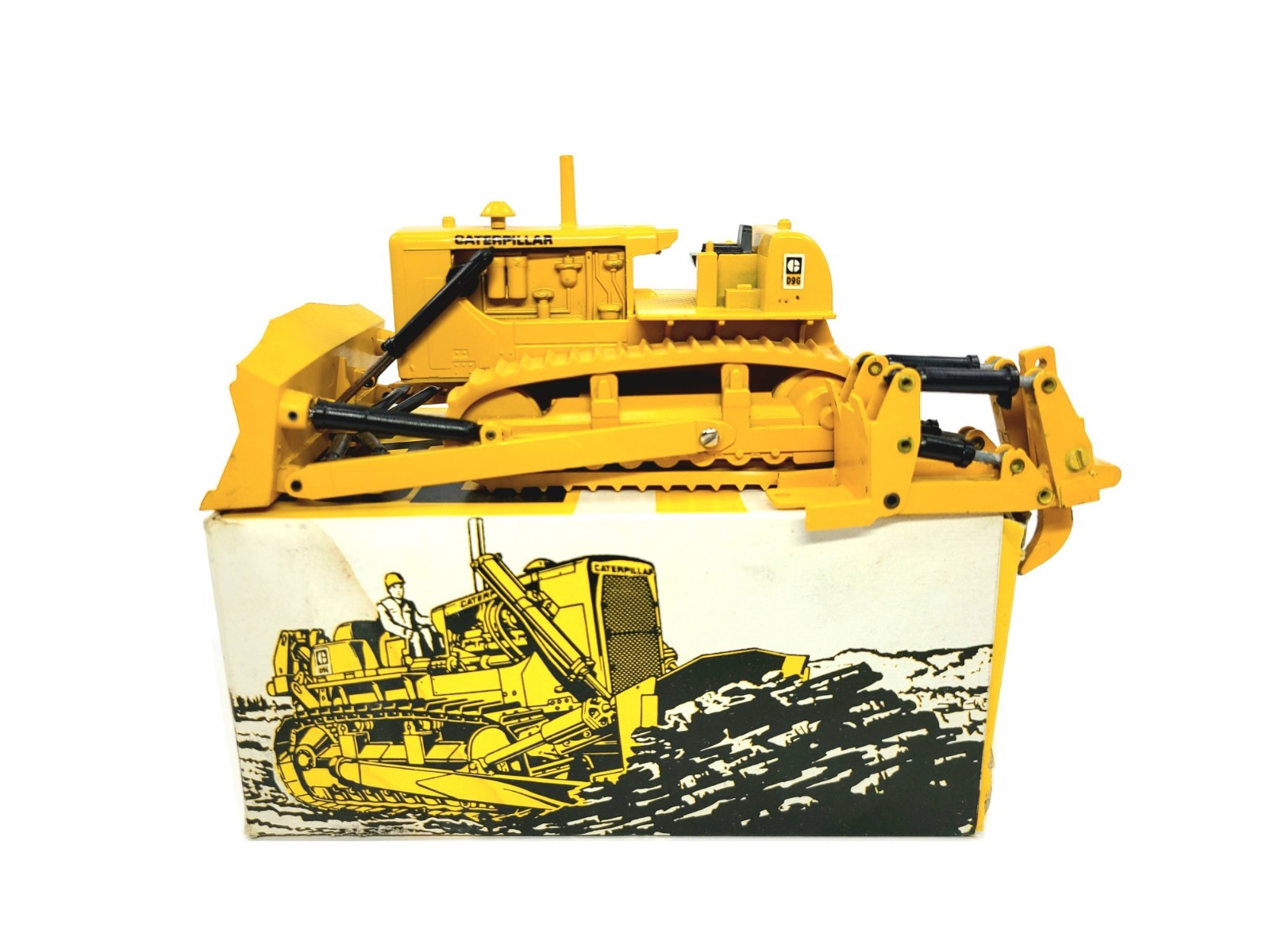 Caterpillar Cat D9 D9G Dozer with Ripper – Conrad 1:50 Scale Model #2871 New
