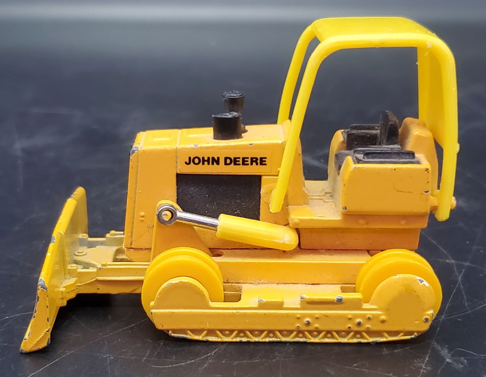 Ertl John Deere Crawler Bulldozer Diecast Yellow Construction Toy 1/64
