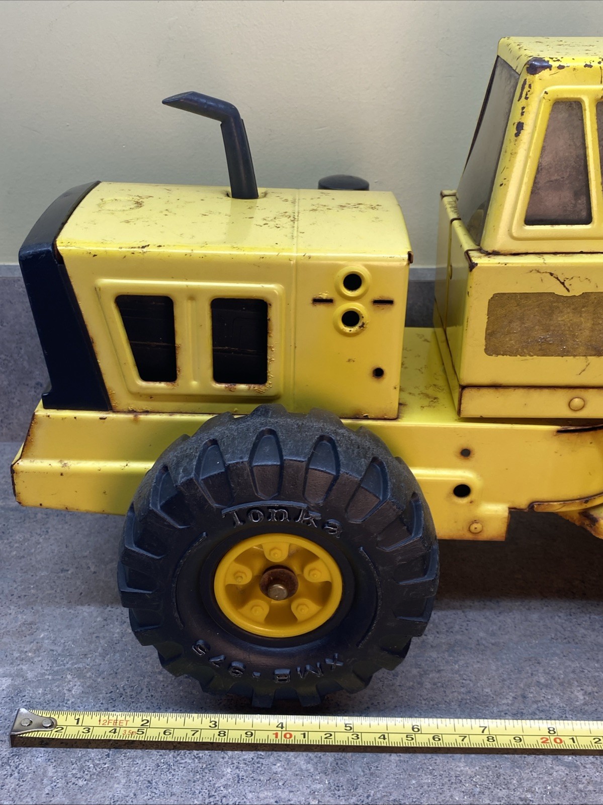 Vtg Tonka Front Loader Bulldozer Yellow Pressed Steel XMB-975 1970s