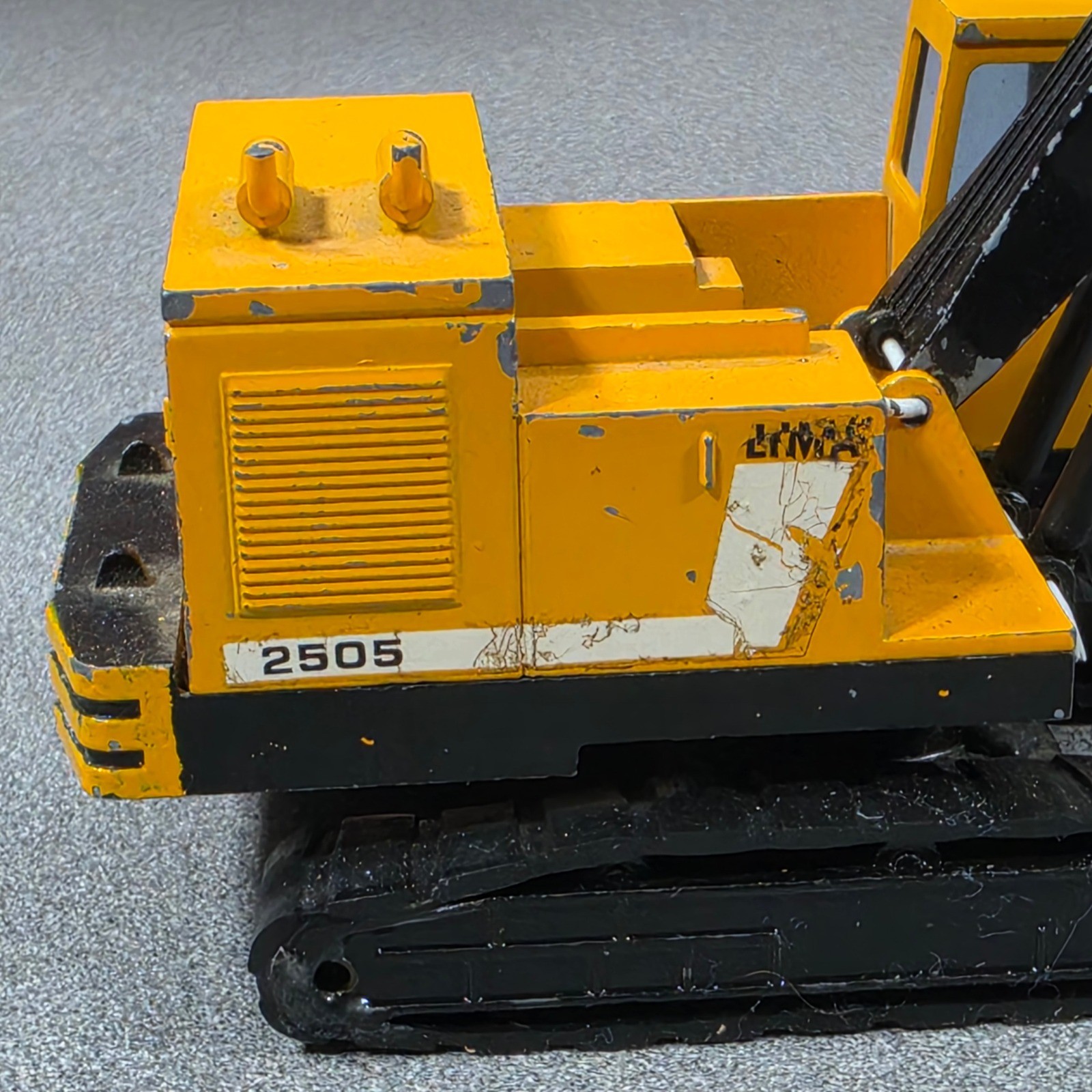 NZG Modelle Clark Lima 2505 Excavator 1:50 Yellow Good West Germany Diecast RARE