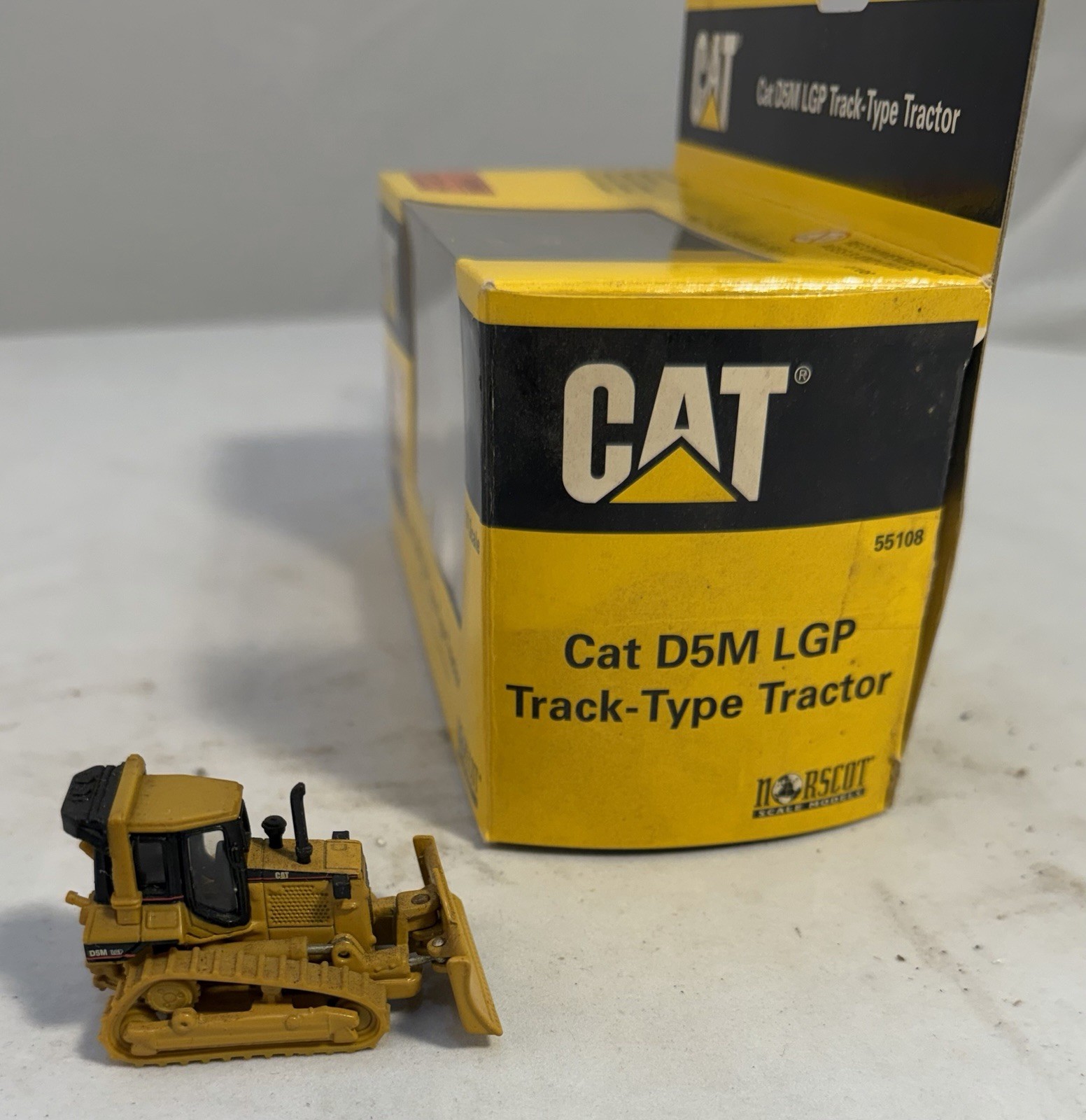Cat D5M LGP Track-Type Tractor Dozer 1:87 Norscot #55108 H0