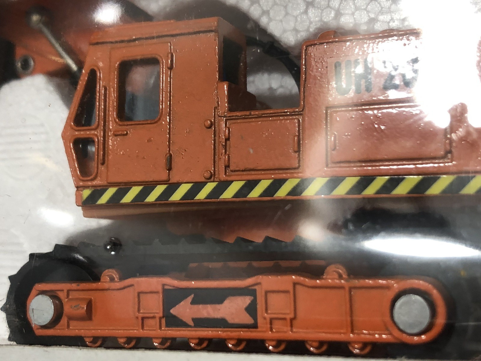 Shinsei Mini Power #M-16 UH20 Front Shovel Loader Die Cast Model – 1:85