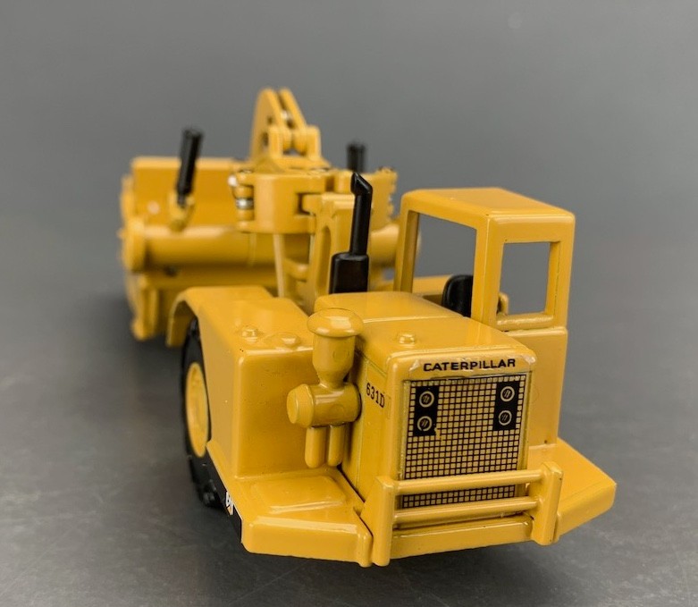 JOAL Diecast 1:70 CAT 631D Compact Wheel Tractor Scraper DC1702