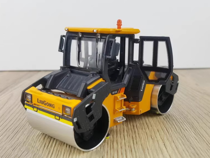 1:50 LIUGONG 6212E Double-drum Road Roller Construction Machine Diecast Model