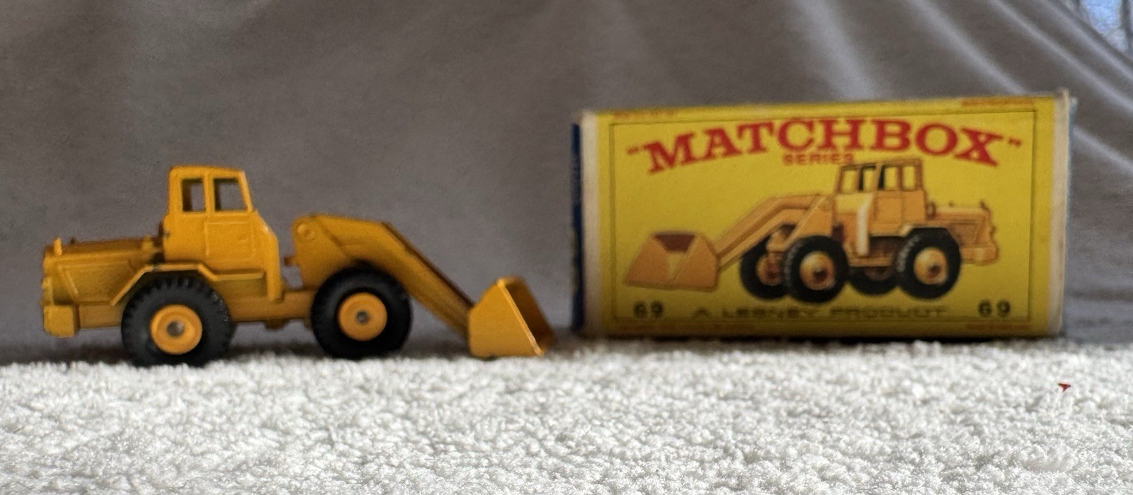 Vintage Lesney Matchbox #69 Hatra Tractor Shovel Diecast Yellow with Box