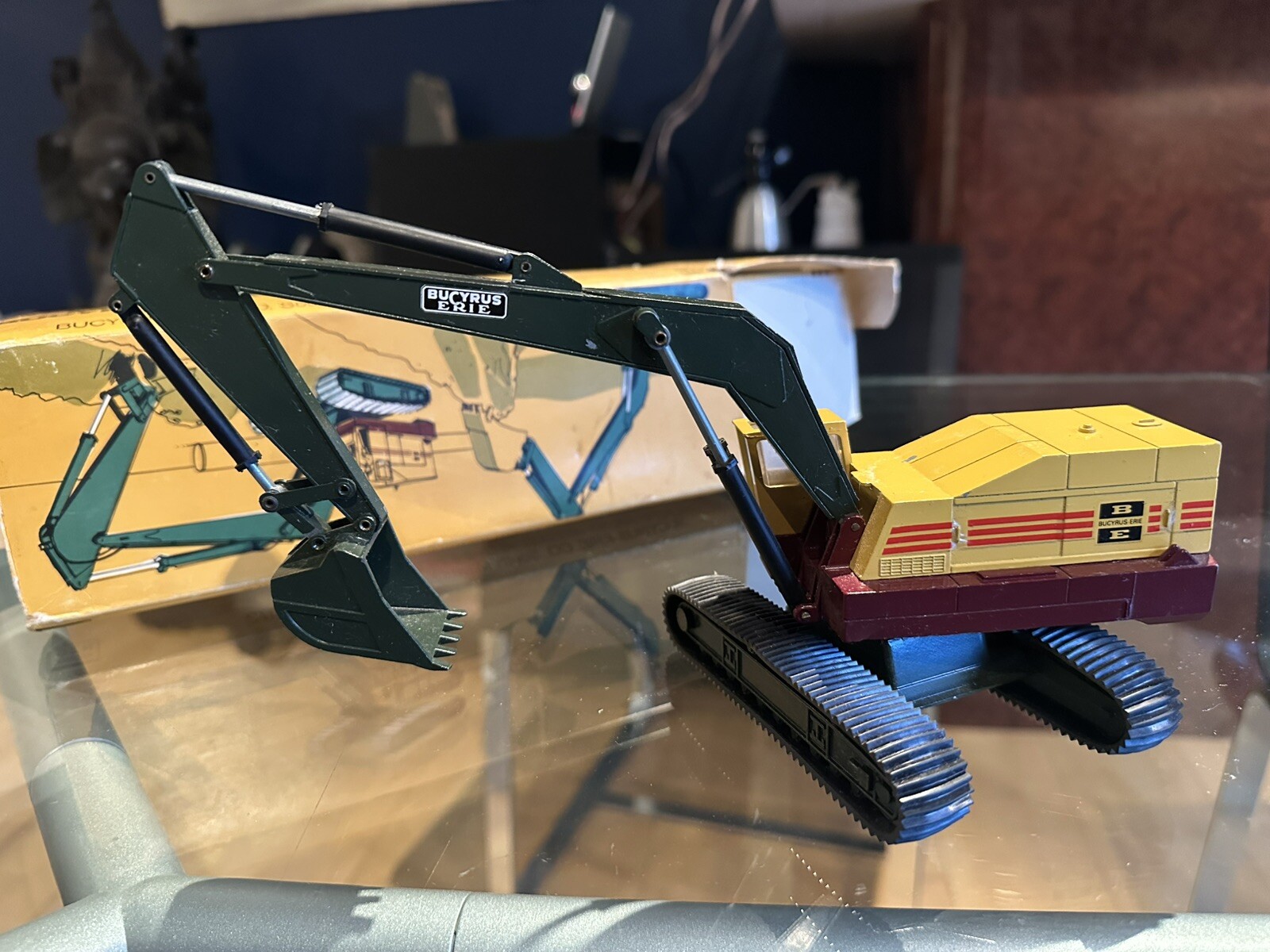toy excavator