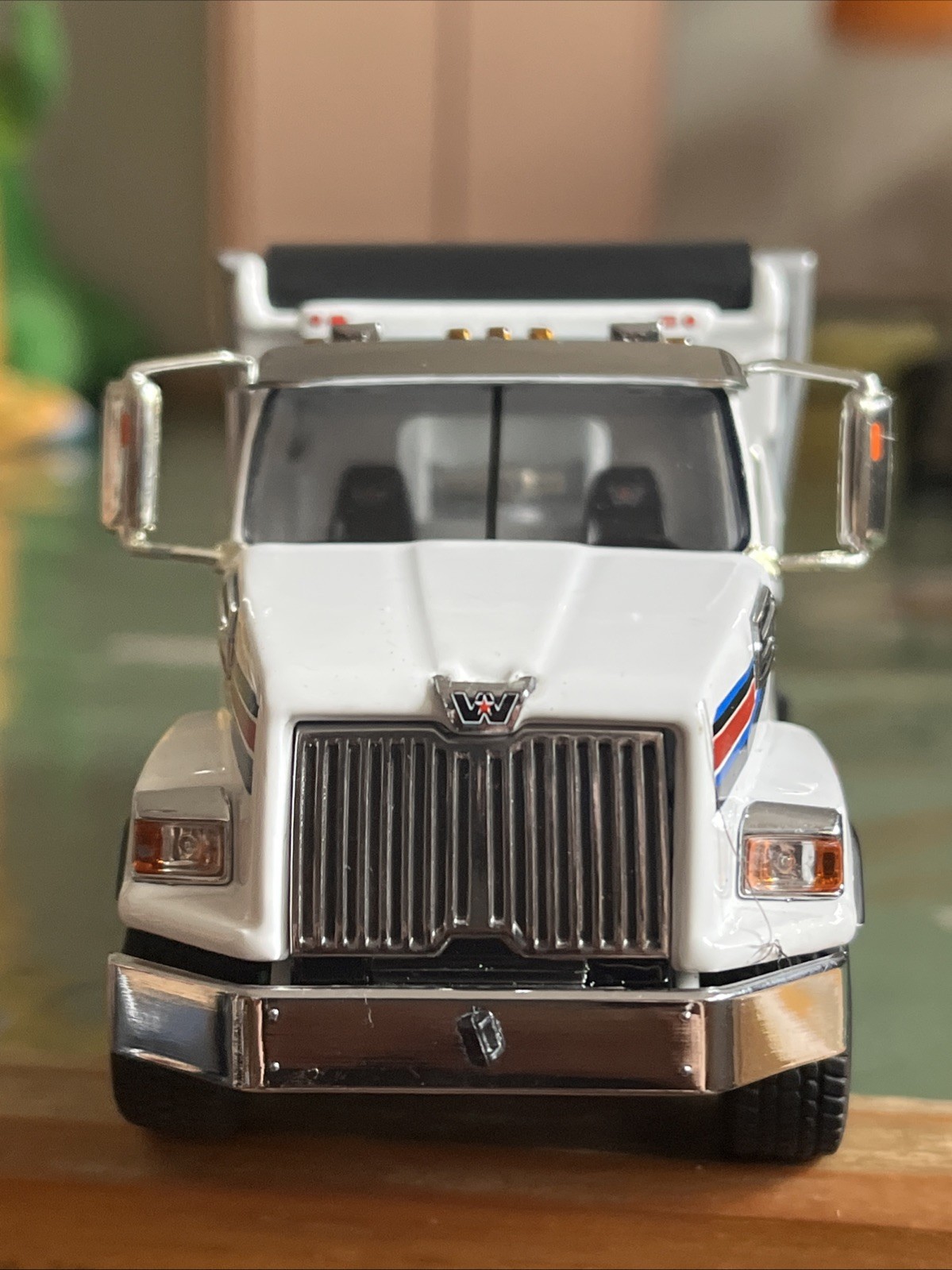DieCast Masters 71034 1:50 Western Star 4700 SF Dump Truck with White Dump Body