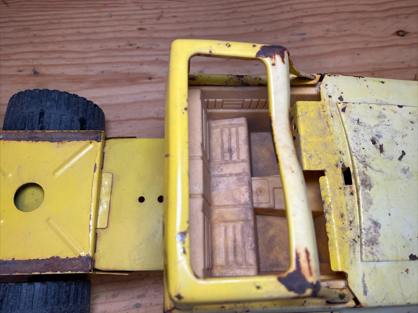 Vintage 1983 Tonka Construction Chevy Dump Truck #51070 Yellow / Red