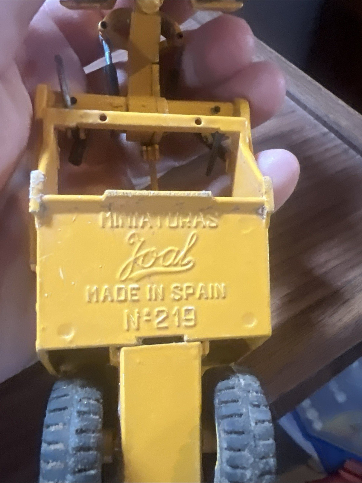 Caterpillar Cat 631E Wheel Tractor Scraper 1:50 Scale Spain
