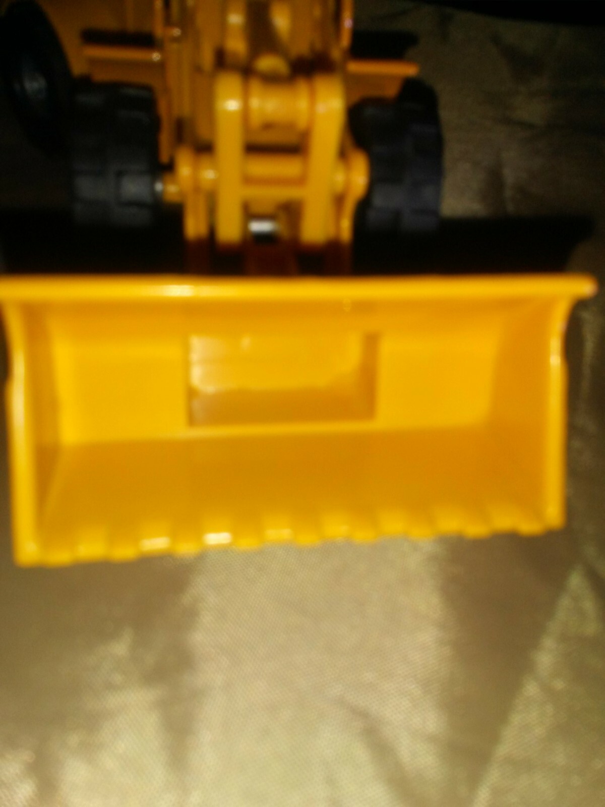 Smart Toys, Loader with Metal Cab 1998 yellow with person driving has all parts