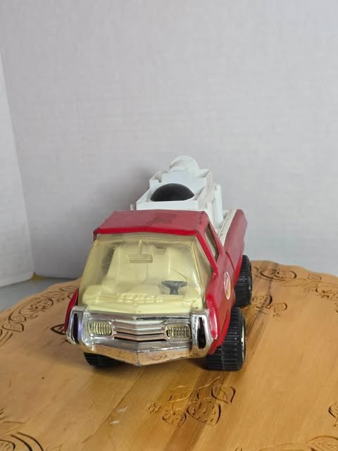 Vintage 1970’s No. 1256 Tonka Fire Pumper Toy Fire Truck
