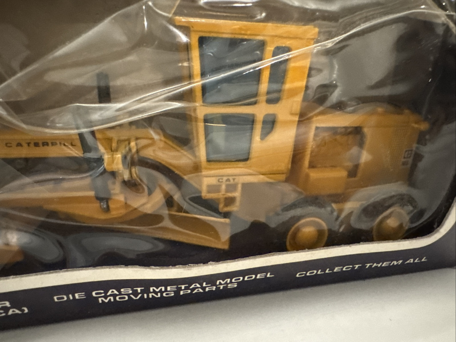 JOAL Die-Cast Scale 1:50 “Caterpillar Motor Grader Leveller 12G” PN. 217 CAT