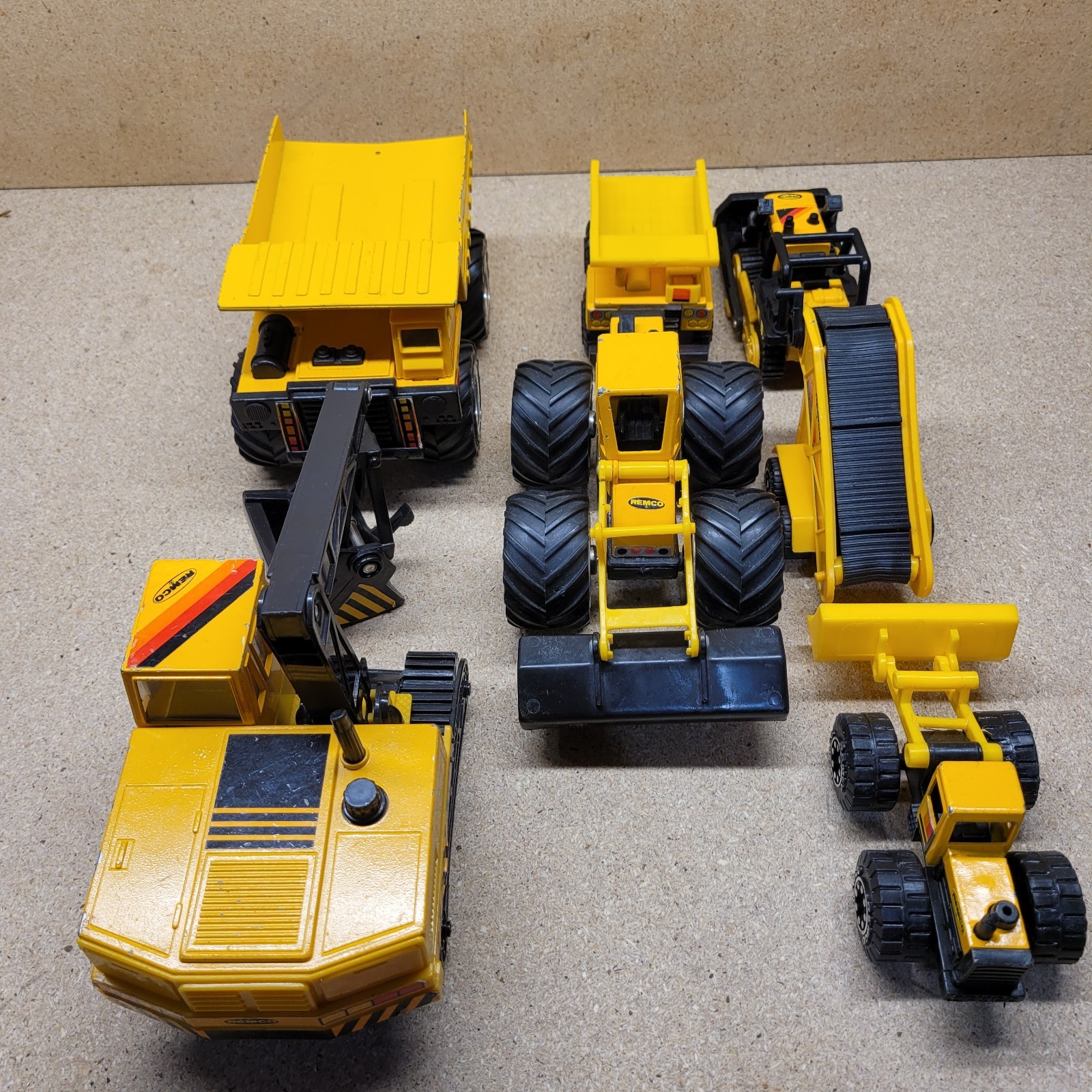 VTG Remco Construction Vehicles Lot of 7 – Late 1980s – Metal And Plastic