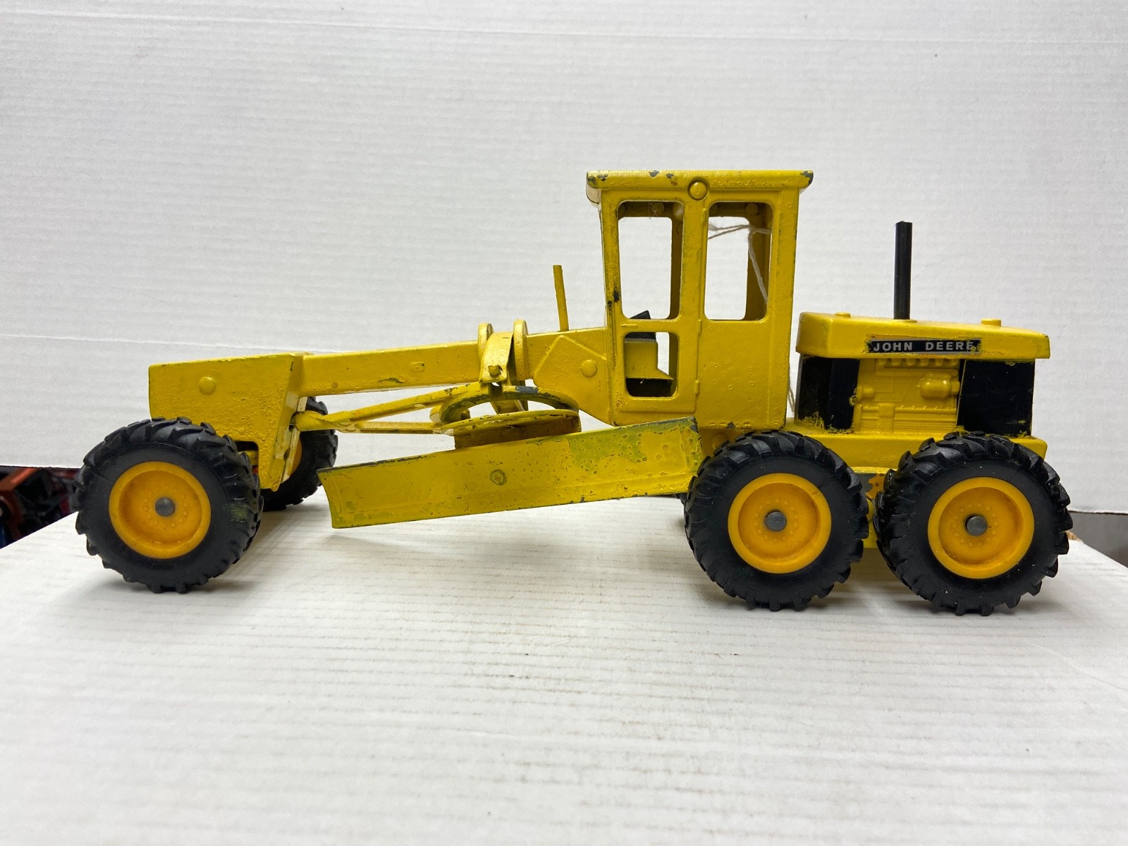 Vintage ERTL John Deere Grader Metal Construction 1:16