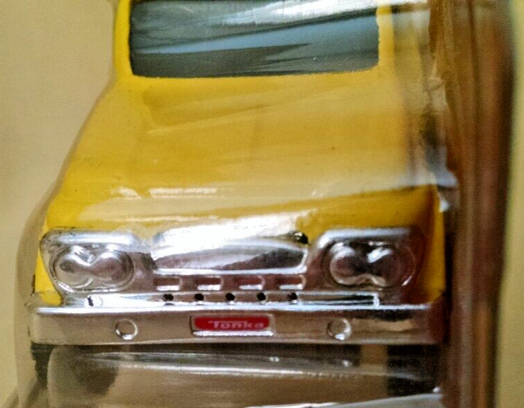 TONKA DUMP TRUCK METAL DIECAST BODIES ITEM NO 06402 NEW 2012 SEALED TOY YELLOW.