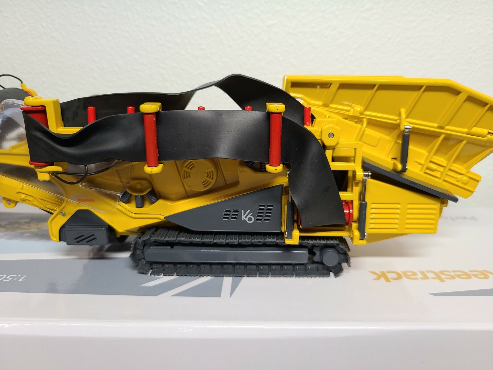 Keestrack Frontier K6 Mobile Tracked Screener – Sunraise 1:50 Scale #105512 New